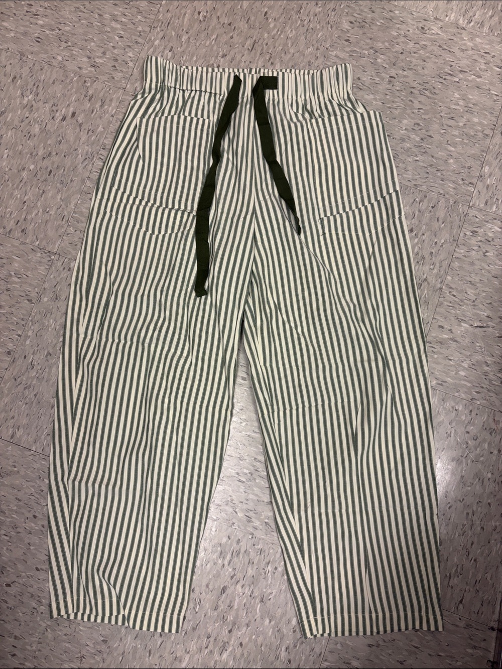 Women’s casual pants